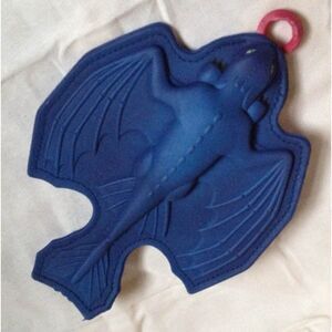 Dreamworks How to Train Your Dragon Toothless Night Fury Slingshot Very Rare